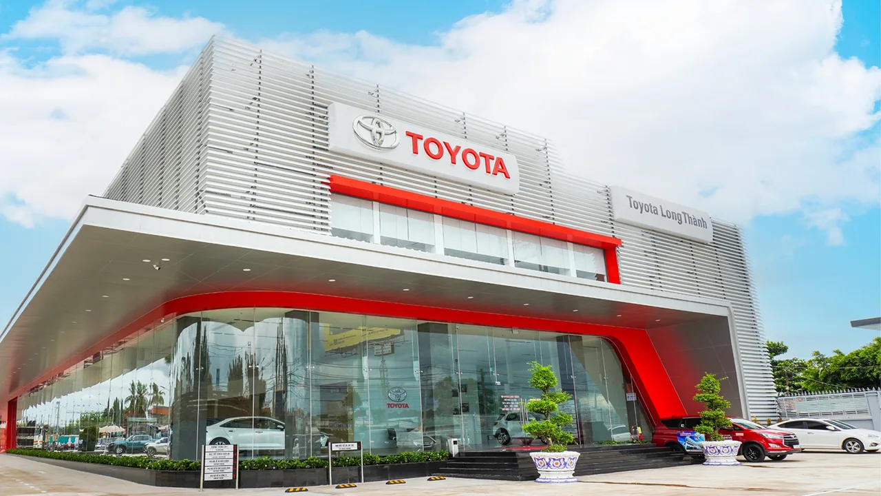 Toyota Long Thanh Showroom