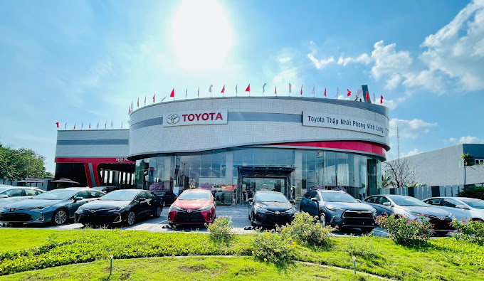 Toyota Thap Nhat Phong Showroom